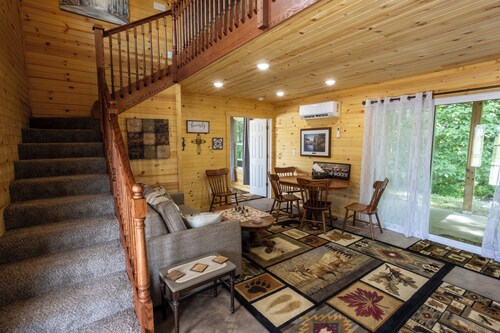 Premium Cabin w/ Fishing  Kayaks  Grill  Hiking and much more!