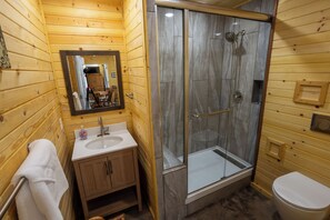 Shower, jetted tub, hair dryer, towels
