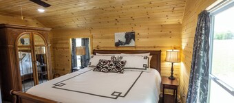 Premium Cabin w/ Fishing  Kayaks  Grill  Hiking and much more!