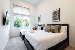 1 soverom, strykejern/-brett, reiseseng for barn og wi-fi (inkludert)