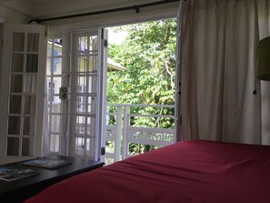 1 bedroom, iron/ironing board, WiFi, bed sheets - Live Easy at the mystic (Ocho Rios)