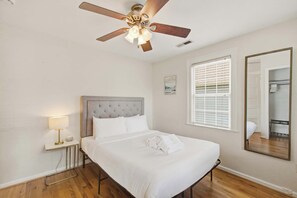 1 bedroom, desk, iron/ironing board, WiFi