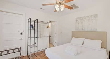 Charming Charleston Bungalow Near Downtown w/ WiFi and AC