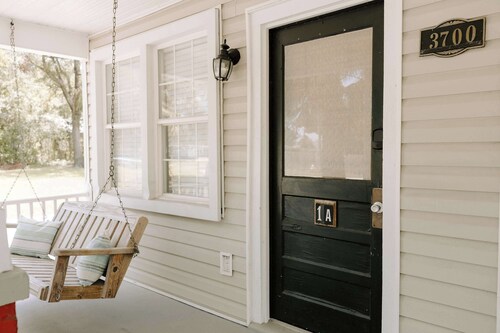 Charming Charleston Bungalow Near Downtown w/ WiFi and AC
