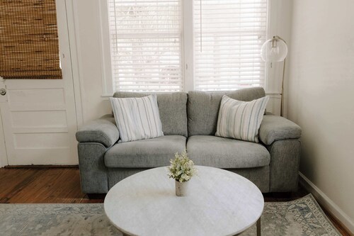 Charming Charleston Bungalow Near Downtown w/ WiFi and AC