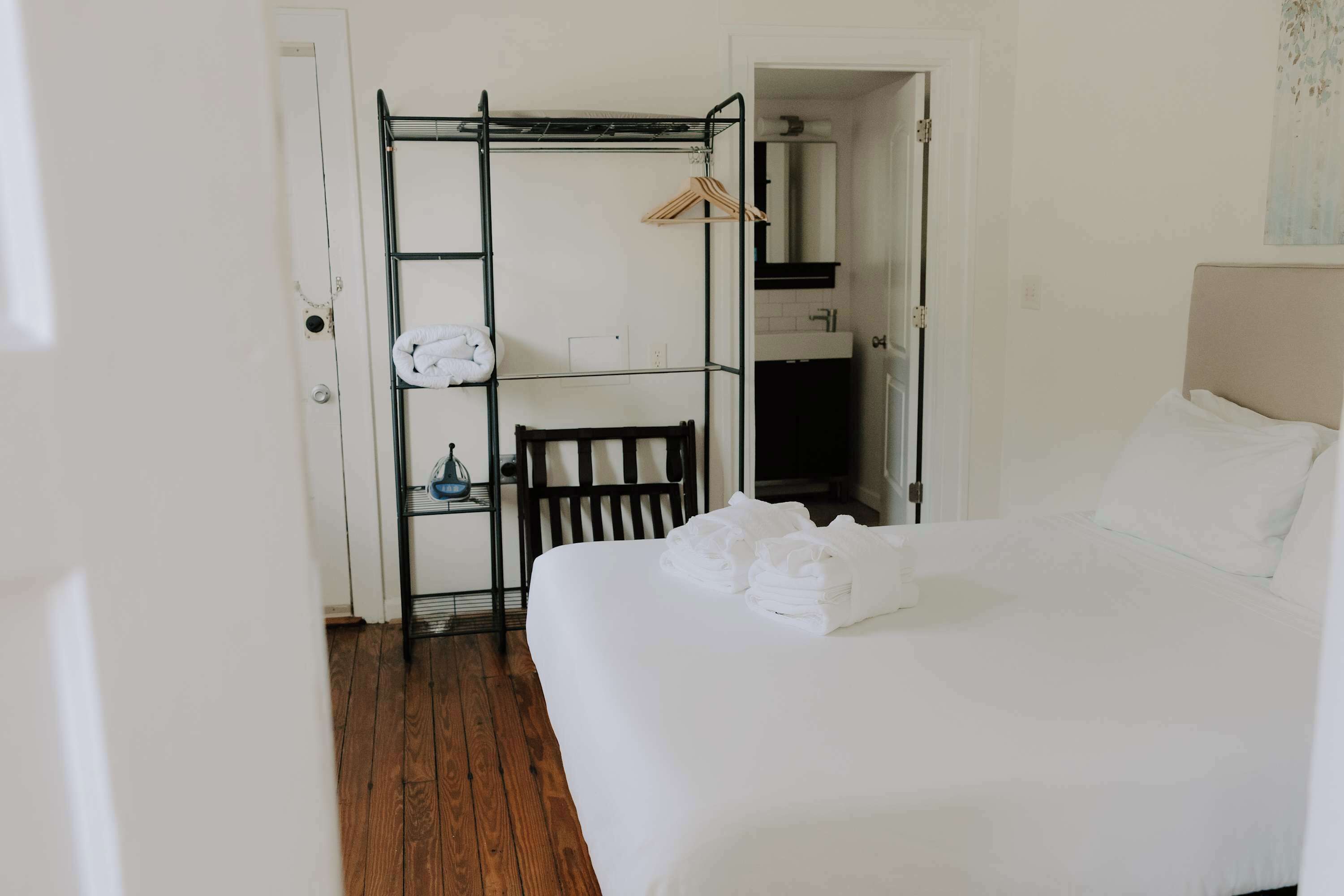 1 bedroom, desk, iron/ironing board, WiFi