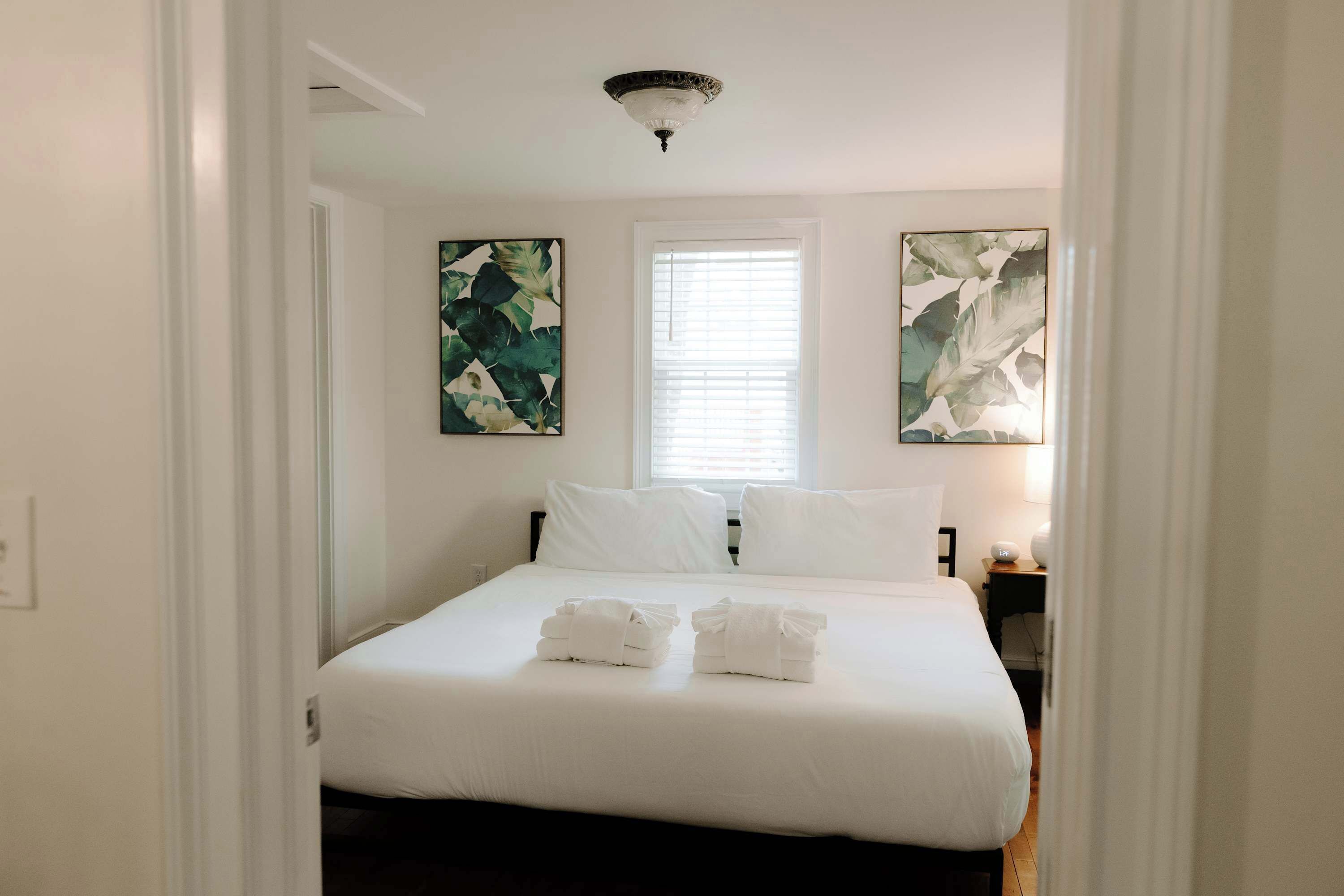 1 bedroom, desk, iron/ironing board, WiFi