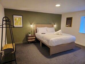 1 chambre, fer et planche à repasser, accès au Wi-Fi (inclus)