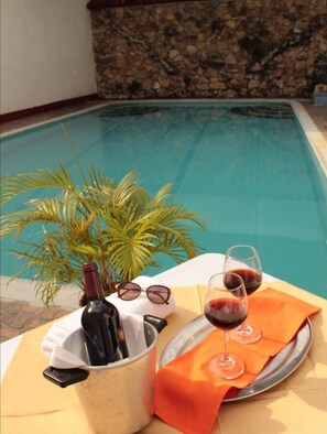 Outdoor pool - Hotel Dinastia Real (Neiva)