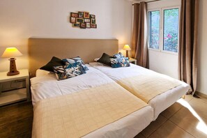 3 bedrooms, iron/ironing board, free WiFi, bed sheets