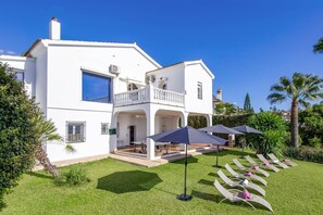 Exterior - Villa Paisible by Villa Plus (Las Lagunas de Mijas)