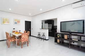 Dining - Villa Mango Lanzarote by Villa Plus (Playa Blanca)