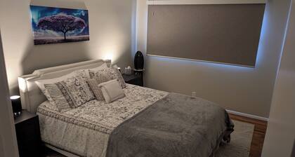 1-bedroom apartment 5 minutes from Allen Field House