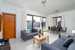 Smart TV, ping pong - Villa Aurora by Villa Plus (Playa Blanca)