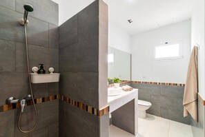 Hair dryer, towels - Villa Aurora by Villa Plus (Playa Blanca)