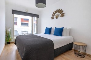 Blackout curtains, soundproofing, iron/ironing board, free WiFi - City center with Free parking and Sauna (Tallinn)