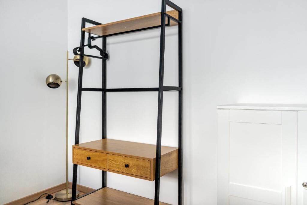 公寓, 阳台, 庭院景观 | 遮光窗帘、隔音、熨斗/熨衣板、免费 WiFi