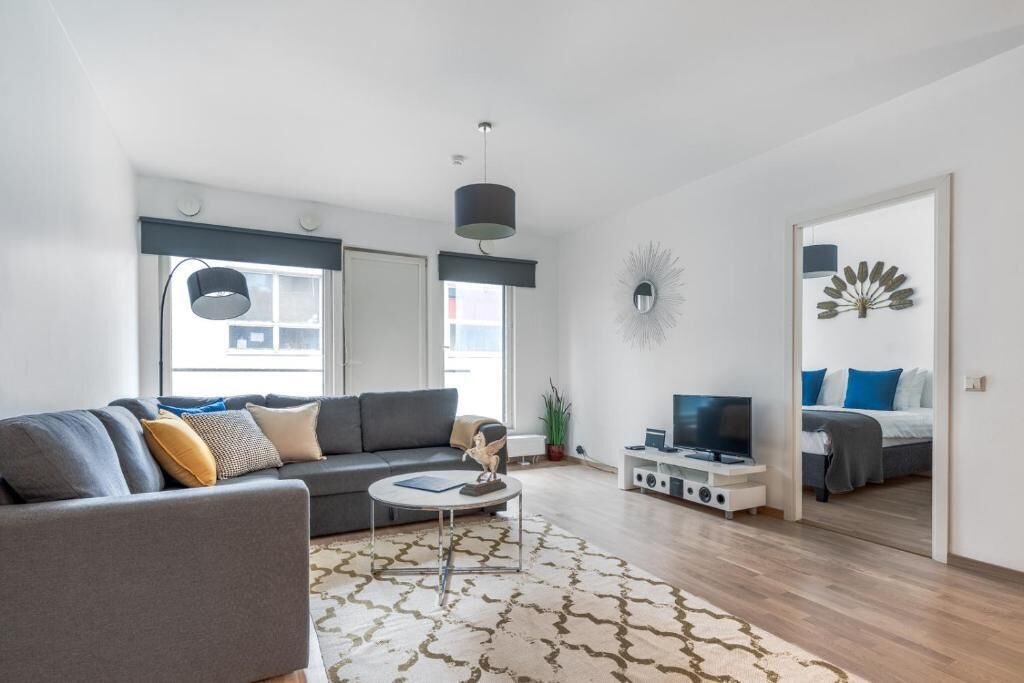 Apartament, balcó, vistes al pati | Sala d'estar