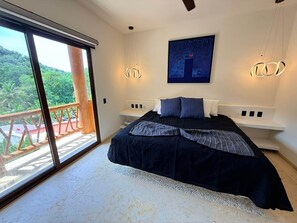 2 bedrooms, in-room safe, iron/ironing board, free WiFi - Luxurious 2 bedroom condo Steps from Beach with ocean view from balcony. (Zihuatanejo)
