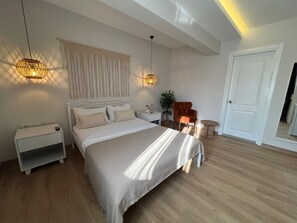 Habitación doble de diseñador, vista al jardín | Wifi gratis 