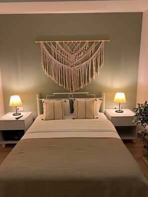 Habitación doble de diseñador, vista al jardín | Wifi gratis 