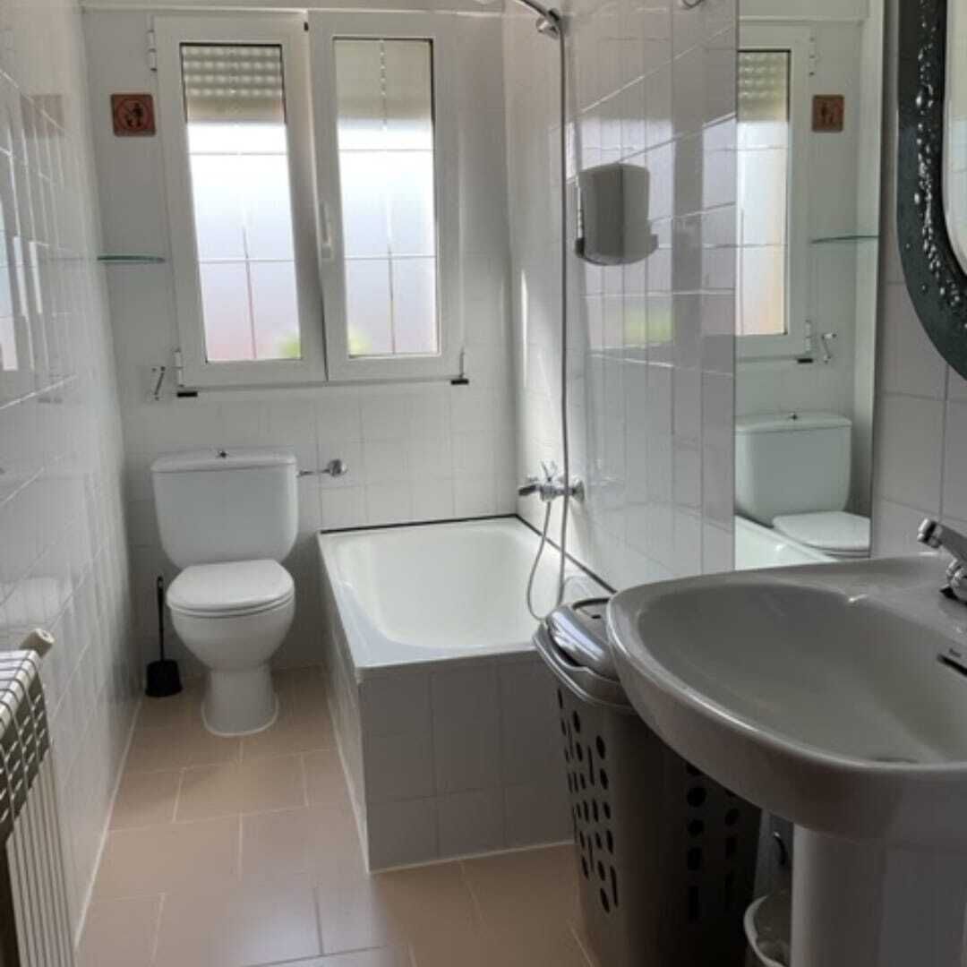 Shower, eco-friendly toiletries, hair dryer, bidet
