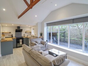 Interior - Lodge at Nadur (Machynlleth)