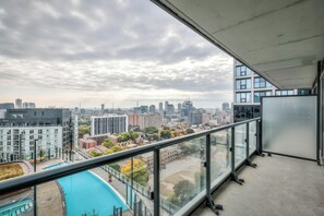 Exclusive-Apartment, Mehrere Betten, Stadtblick | Blick vom Balkon
