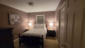 3 habitaciones, tabla de planchar con plancha, wifi y ropa de cama