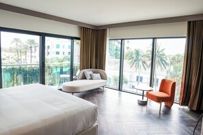 Premier Room, 1 King Bed, Non Smoking, Corner | Free WiFi - Barley House Hotel, Trademark Collection by Wyndham (Fort Lauderdale)