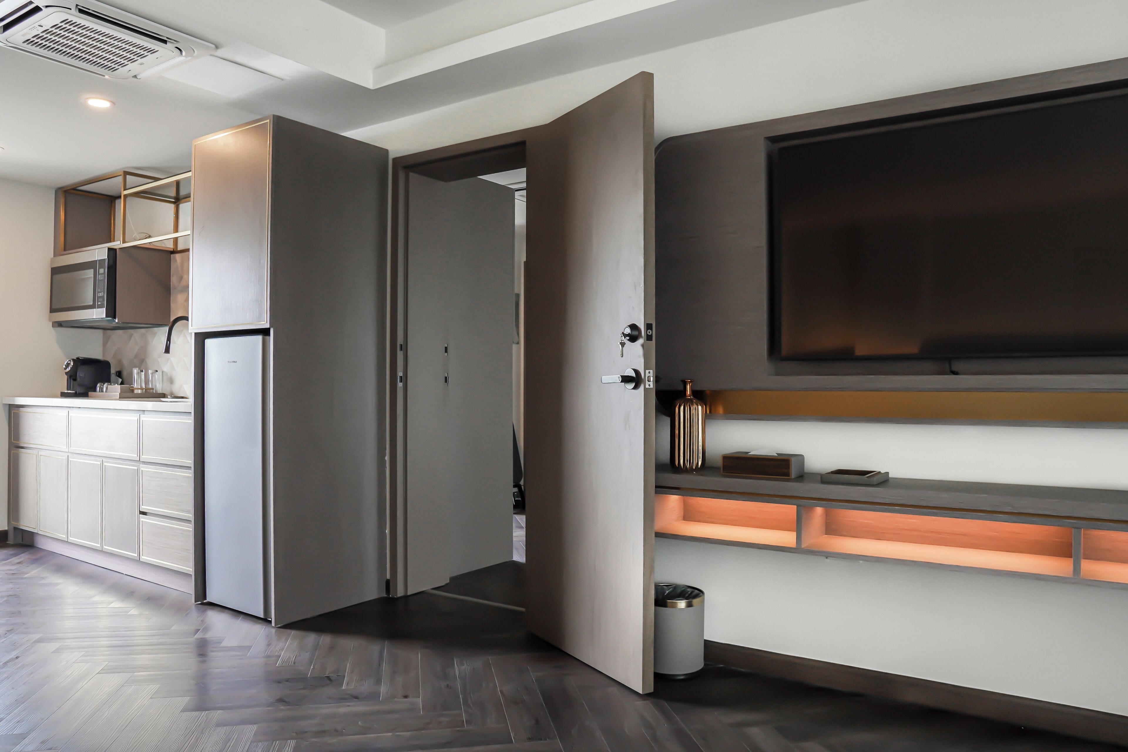 Deluxe Room, 2 Double Beds, Non Smoking | Free WiFi