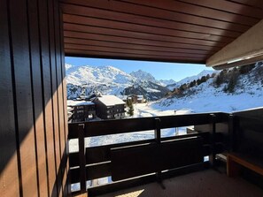 Property grounds - 20m from ski slopes, 7th floor, view ski slopes, balcony, ski locker, 27m², Méribel-Mottaret (Méribel - Les Allues)