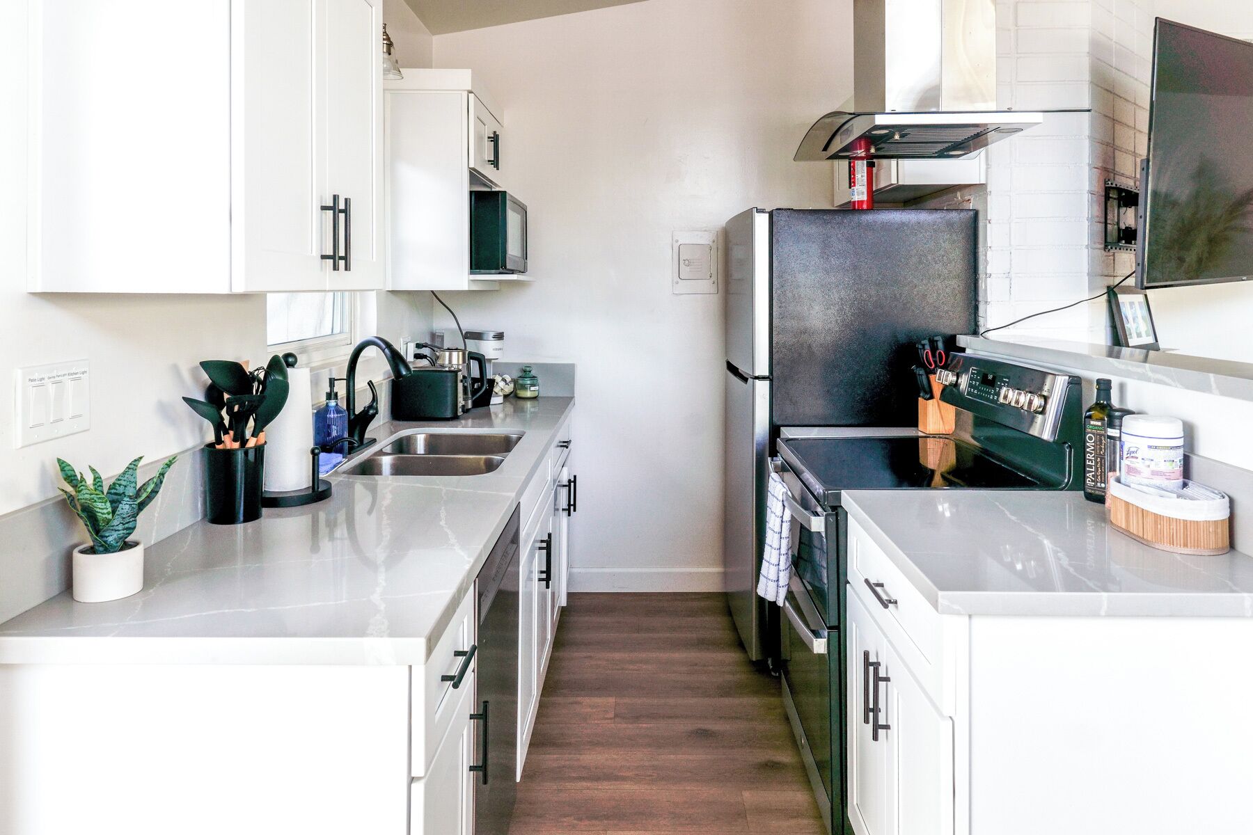 Microwave, oven, stovetop, dishwasher