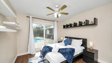 5 室のベッドルーム、デスク、アイロン / アイロン台、WiFi (無料)