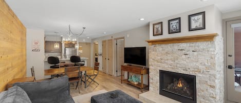 Condo (1 Bedroom) | Front of property
