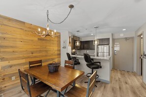 Condo (1 Bedroom) | Fachada