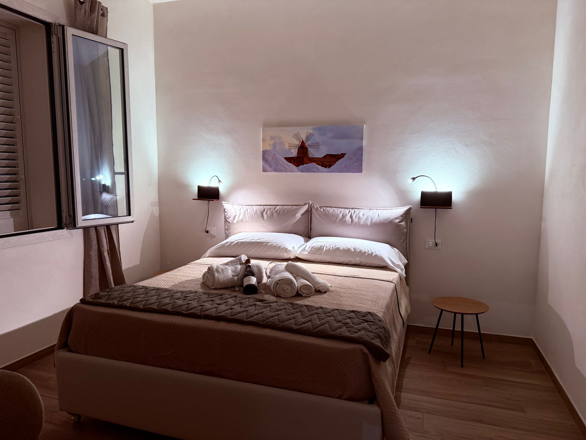 Deluxe Apartment, Patio | Desk, laptop workspace, free WiFi