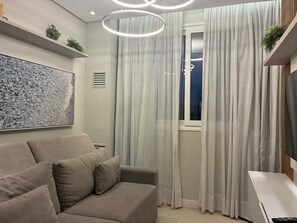 Apartament bàsic | Sala d'estar | Televisor intel·ligent 