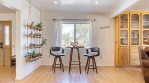 House (5 Bedrooms) | Interior - Desert Shadows by Avantstay Breathtaking Views & Pool (Joshua Tree)