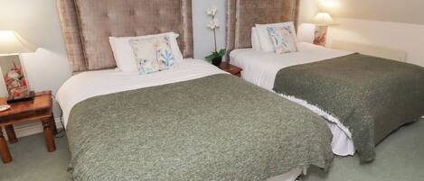 2 bedrooms, individually decorated, individually furnished, free WiFi