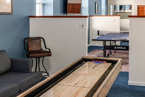 Game room - Saint Peter`s Rec Hall (Pittsburgh)