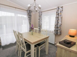 Dining - Beechwood Lodge (Borth)