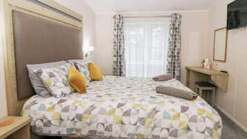 2 bedrooms, individually decorated, individually furnished, free WiFi