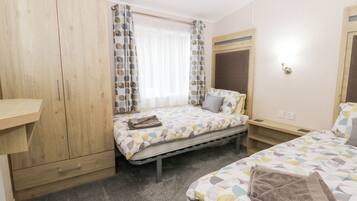 2 bedrooms, individually decorated, individually furnished, free WiFi