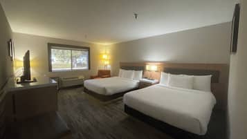 Chambre Double, 2 grands lits | Bureau, Wi-Fi gratuit