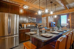 独立别墅, 多张床, 露台, 山景 (2 Br Plus Loft: Powder Monkey 2) | 私人厨房