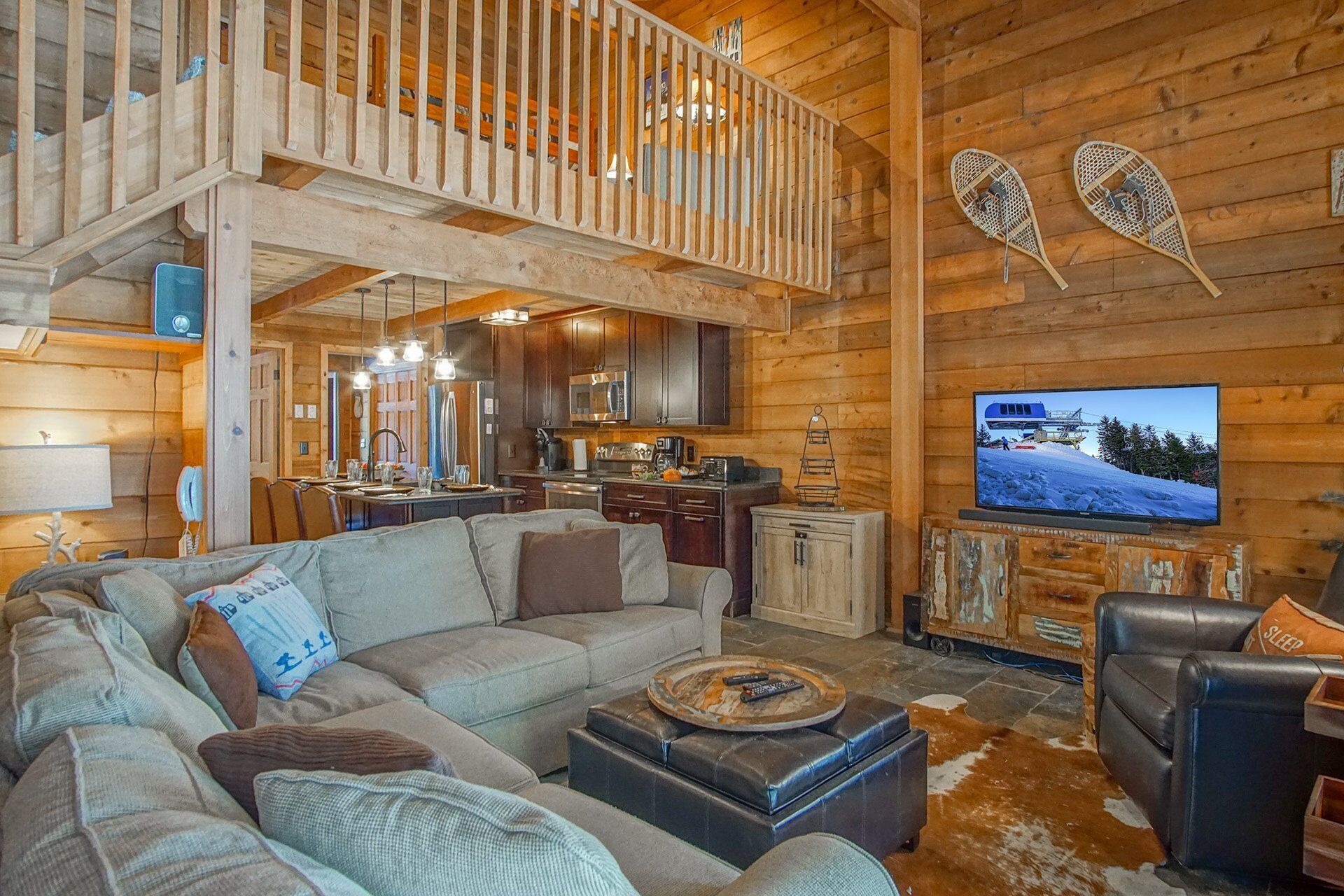 House, Multiple Beds, Patio, Mountain View (2 Br Plus Loft: Powder Monkey 2) | Living area