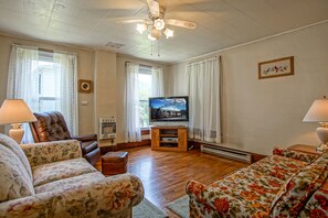 House, Multiple Beds, Patio, Mountain View (3 Br: The Shay Inn) | Living area - 3 Br The Shay Inn Located15 Minutes to Snowshoe Mountain (Cass)