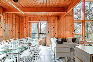 Interior - 3 Br: N Westridge 222-7 Alpenglow: 3br,2 Bath (Snowshoe)