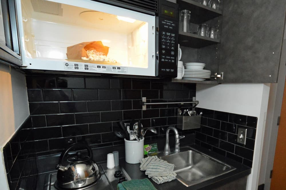 Expedition Station 308-1 Bedroom Studio in Village - Snowshoe, WV